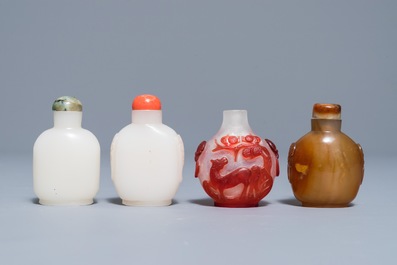 Acht diverse glazen snuifflesjes, 19/20e eeuw