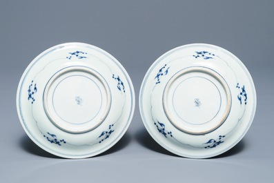 A pair of Japanese Arita blue and white plates with playing boys, Arita, Edo, 18th C.