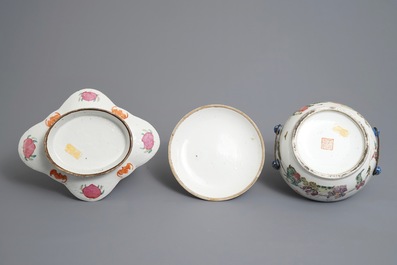 Un bol couvert et un bol sur piedouche en porcelaine de Chine famille rose, 19&egrave;me