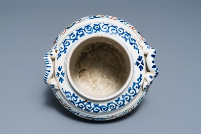 An English Delft cashmere palette oviform jar, Bristol or London, 1st quarter 18th C.