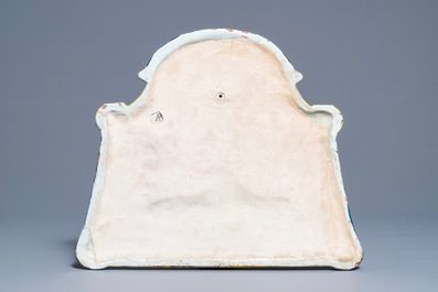 Een grote polychrome Delftse plaquette in de vorm van een vogelkooi, 19e eeuw