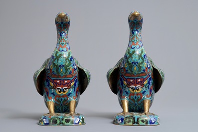 A pair of Chinese cloisonn&eacute; models of ducks, 19/20th C.