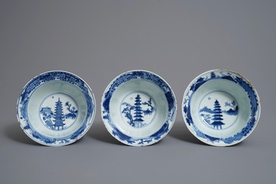 Three Chinese blue and white bowls and a blue ground famille rose vase, Kangxi and 19th C.