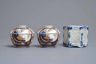 A pair of Japanese covered bowls on stands, a covered vase and a reticulated incense burner, Edo/Meiji, 18/19th C.