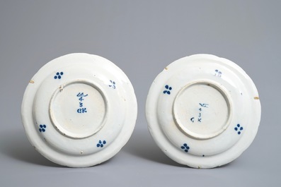 A pair of Dutch Delft blue and white millefleurs plates, 17/18th C.