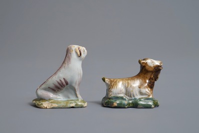 Twee polychrome Delftse miniaturen van een hondje en een geit, 18e eeuw