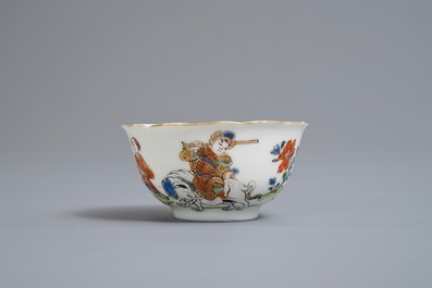 Une tasse et soucoupe en porcelaine de Chine famille rose &agrave; d&eacute;cor d'un guerrier sur &eacute;l&eacute;phant, Yongzheng