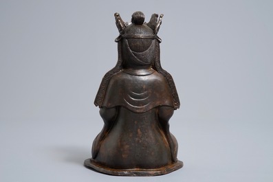 Een Chinese bronzen figuur van Guanyin, 19e eeuw