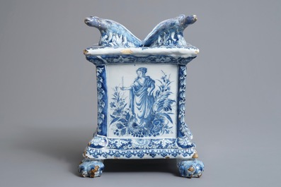 A Dutch Delft blue and white tulip vase base, late 17th C.