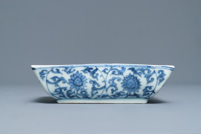 A rectangular Chinese blue and white dish with a phoenix among lotus scrolls, Wanli mark, 19/20th C.