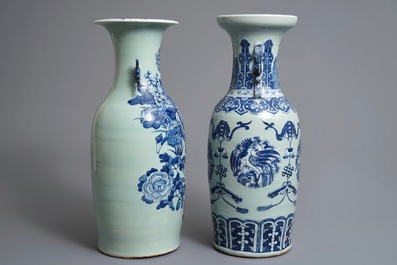 Deux vases en porcelaine de Chine bleu et blanc sur fond c&eacute;ladon, 19&egrave;me