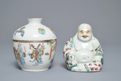 A collection of Chinese blue and white and famille rose porcelain incl. 'Bleu de Hue', 18/19th C.