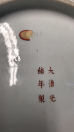 Twee Chinese famille rose schotels, een blauwwitte cachepot en negen Canton schotels, 19e eeuw