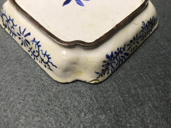 Vier Chinese Canton email schoteltjes met paarden, 18/19e eeuw