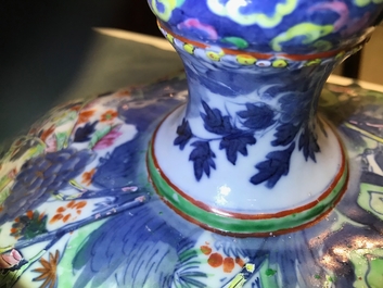 Un milieu-de-table &eacute;pergne en porcelaine de Chine famille rose, 19&egrave;me