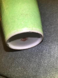 Drie Chinese famille rose vazen, twee met Qianlong merk, 19/20e eeuw