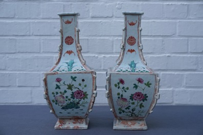 A pair of Chinese famille rose and faux marbre vases, Qianlong