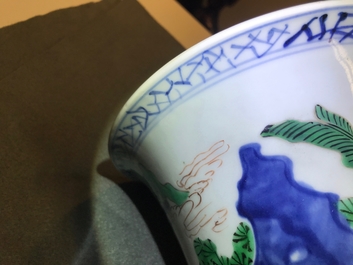 Un vase de forme gu en porcelaine de Chine wucai, Shunzhi, &eacute;poque Transition