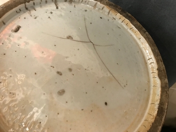 Twee Chinese famille rose vazen met feniksen en eenden, 19e eeuw