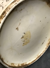 Een Chinese qianjiang cai theepot met deksel, begin 20e eeuw