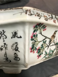 Een paar Chinese qianjiang cai jardini&egrave;res, 19/20e eeuw