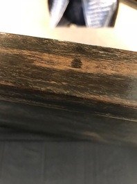 Een Chinees houten lakwerk paneel met oplegwerk van cloisonn&eacute;, ivoor en jade, 18e eeuw