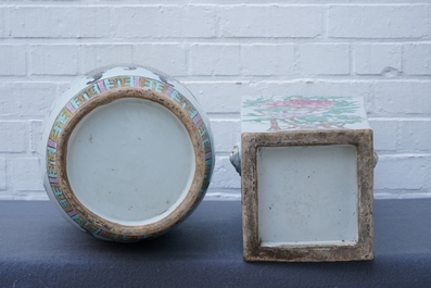 Twee grote Chinese famille rose vazen, 19/20e eeuw