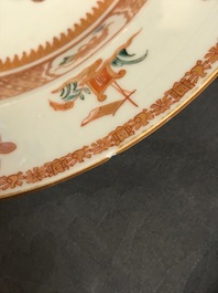 Une paire d'assiettes armori&eacute;es en porcelaine de Chine verte-Imari pour le march&eacute; Anglais, blason de Yonge, Yongzheng