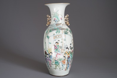 A Chinese famille rose double design vase, 19/20th C.