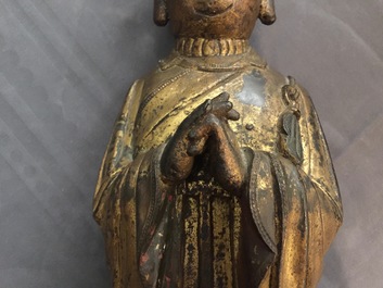 Un grand mod&egrave;le de Mahakasyapa en bronze dor&eacute;, Chine, Ming