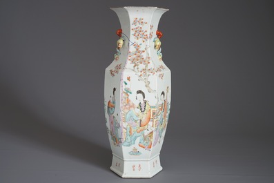 A Chinese hexagonal qianjiang cai vase with ladies and children, 19/20th C.