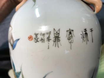 Un vase en porcelaine de Chine qianjiang cai &agrave; d&eacute;cor de fleurs et oiseaux, 19/20&egrave;me