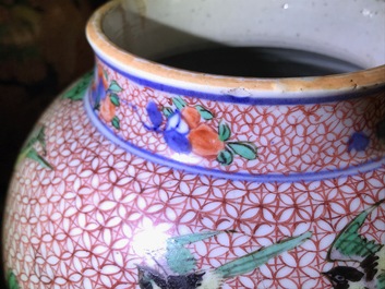Een paar Chinese wucai potten met bloemen en vogels, Transitie periode