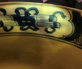 Drie grote Chinese blauwwitte kommen, Kangxi