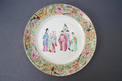 Douze assiettes en porcelaine de Chine famille rose de Canton, Daoguang