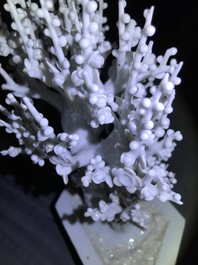 Un mod&egrave;le d'un arbre en porcelaine blanc de Chine, Kangxi