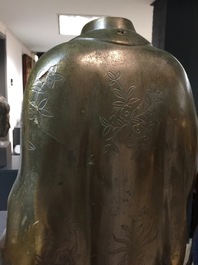 Een paar grote Chinese bronzen figuren voor de Vietnamese markt, 19e eeuw