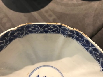 Quatre bols en porcelaine de Chine bleu et blanc, Kangxi