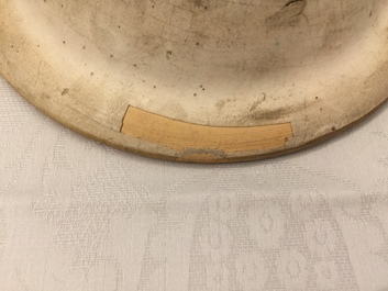 Deux assiettes et un bol en porcelaine de Vietnam bleu et blanc, 16&egrave;me et apr&egrave;s