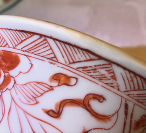 Een vijfdelig Chinees 'melk en bloed' kaststel met feniksen, Kangxi