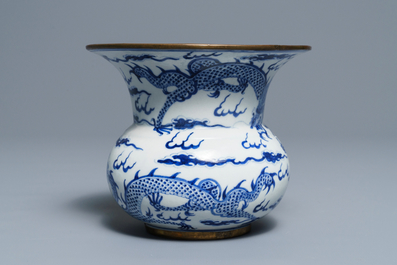 A Chinese blue and white 'Bleu de Hue' Vietnamese market zhadou spittoon, 19th C.