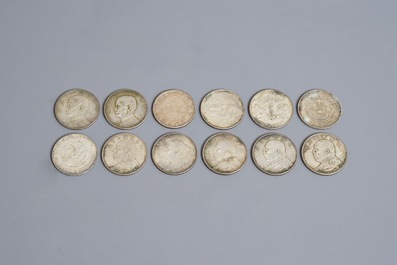 Douze pi&egrave;ces de monnaie en argent, Chine, 20&egrave;me