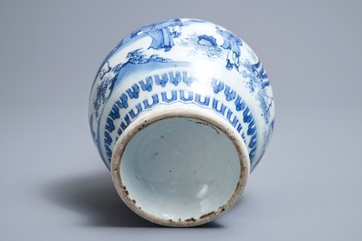 Een Chinese blauwwitte kan met figuren in een landschap, Transitie periode