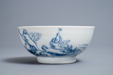Un bol en porcelaine de Chine bleu et blanc &agrave; d&eacute;cor mythologique de Neptune, Qianlong