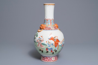 A Chinese famille rose tianqiu ping vase, Qianlong mark, Republic, 20th C.