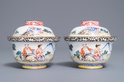 A pair of fine Chinese Canton enamel bowls and covers, Yongzheng/Qianlong