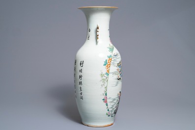 Un vase en porcelaine de Chine famille rose &agrave; d&eacute;cor de Liu Hai, 19/20&egrave;me
