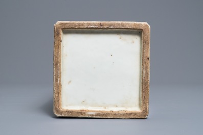 A square Chinese qianjiang cai hat stand, signed Mei Fengqiao, 19th C.