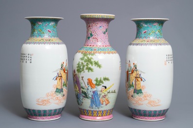 Drie Chinese famille rose vazen, Qianlong merk, Republiek, 20e eeuw