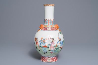 A Chinese famille rose tianqiu ping vase, Qianlong mark, Republic, 20th C.
